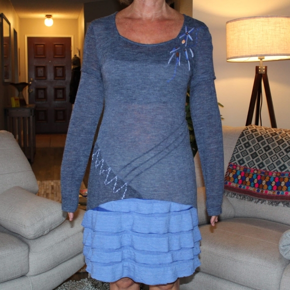 Light Sweater Dress - Picture 1 of 4